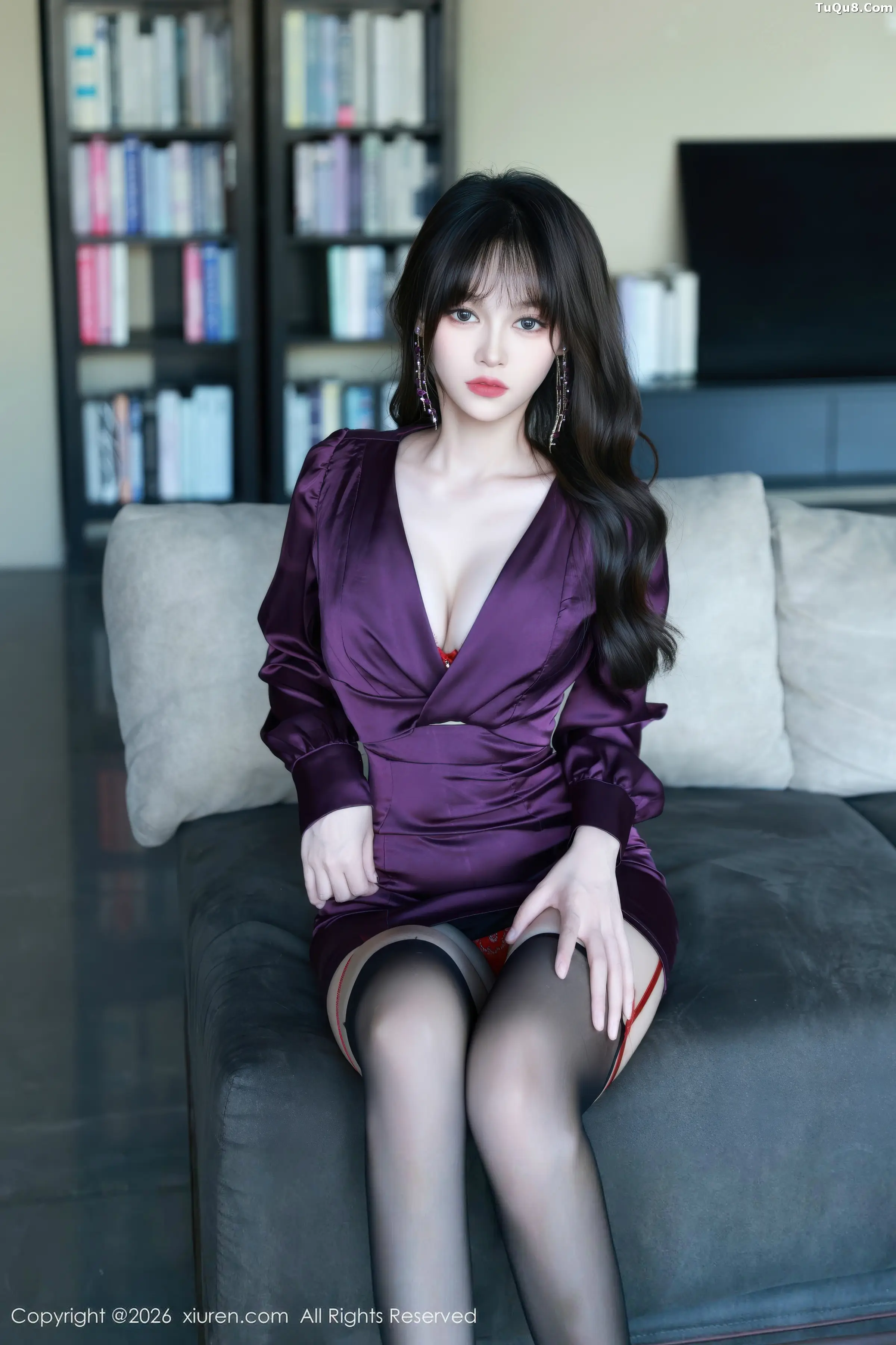 2kmn.vip_[XiuRen秀人网]No.11310_模特糯咪性感红色蕾丝情趣内衣配黑丝吊袜秀惹火身材诱惑写真70P