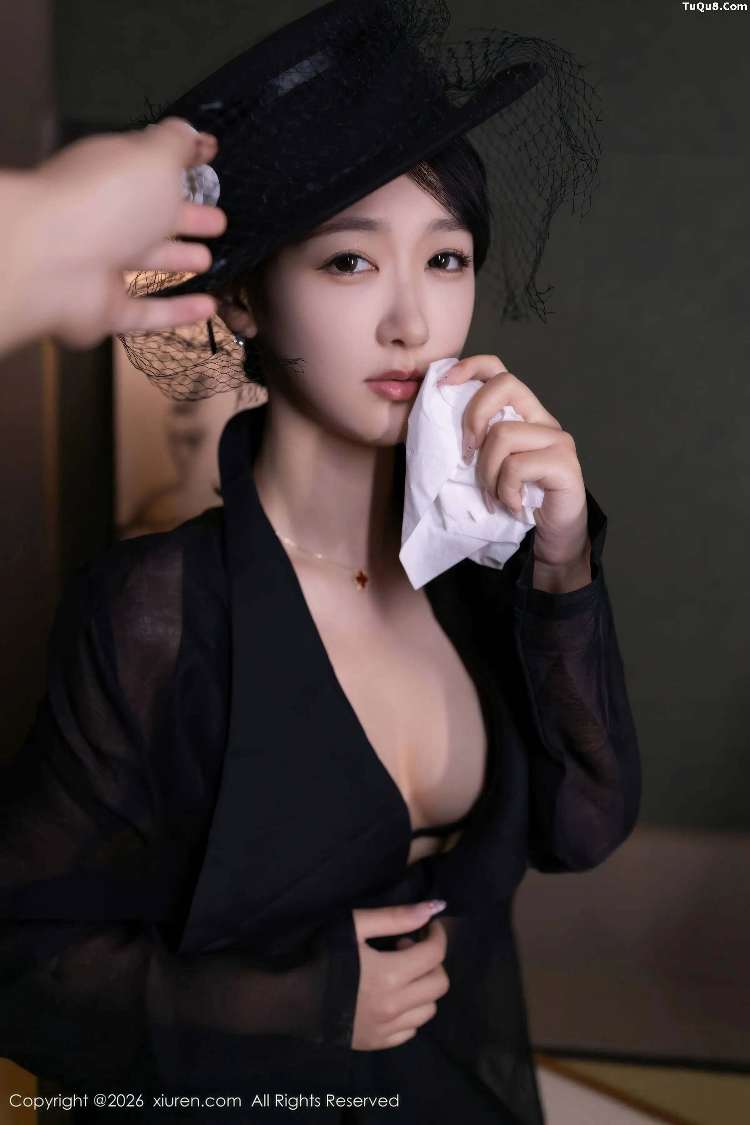 2kmn.vip_[XiuRen秀人网]No.11309_模特唐安琪性感黑色薄纱礼服露黑色内衣配超薄黑丝秀美腿诱惑写真74P