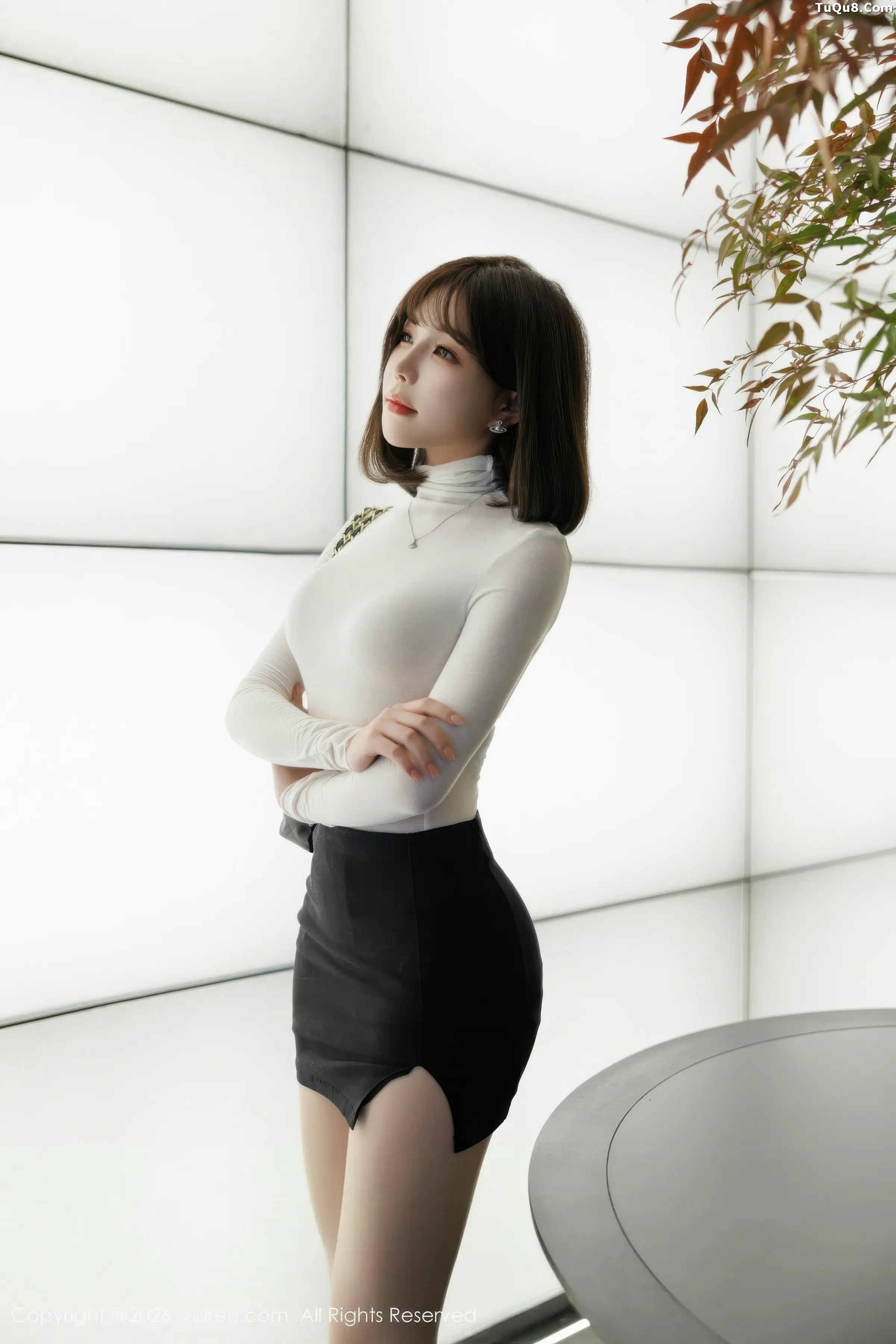 2kmn.vip_[XiuRen秀人网]No.11314_女神莉芝荔枝性感黑色情趣内衣配超薄肉丝秀完美身材诱惑写真77P