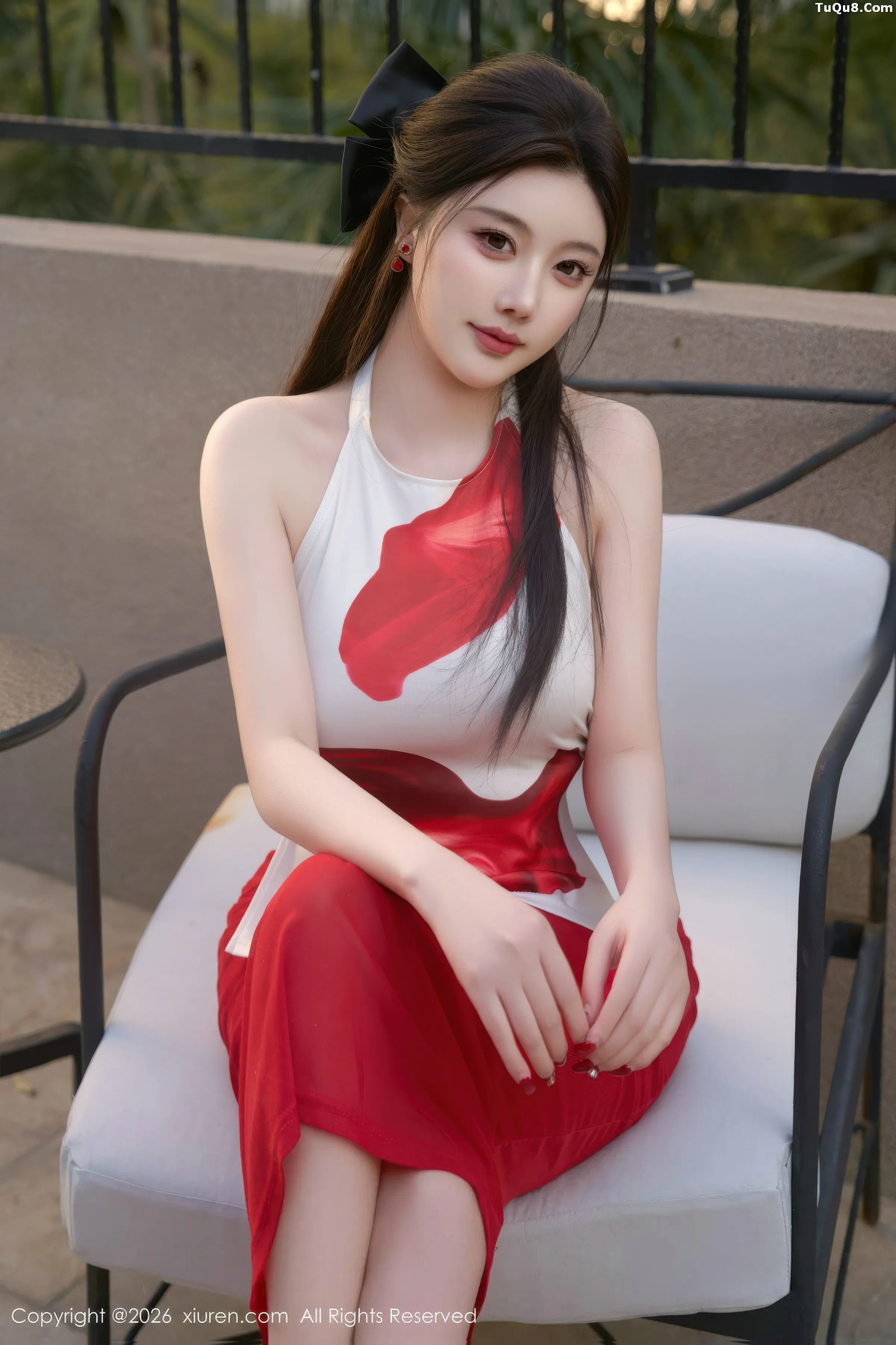 2kmn.vip_[XiuRen秀人网]No.11319_女神杨晨晨.性感红色长裙+黑色连体衣秀丰腴身材惹火诱惑写真72P