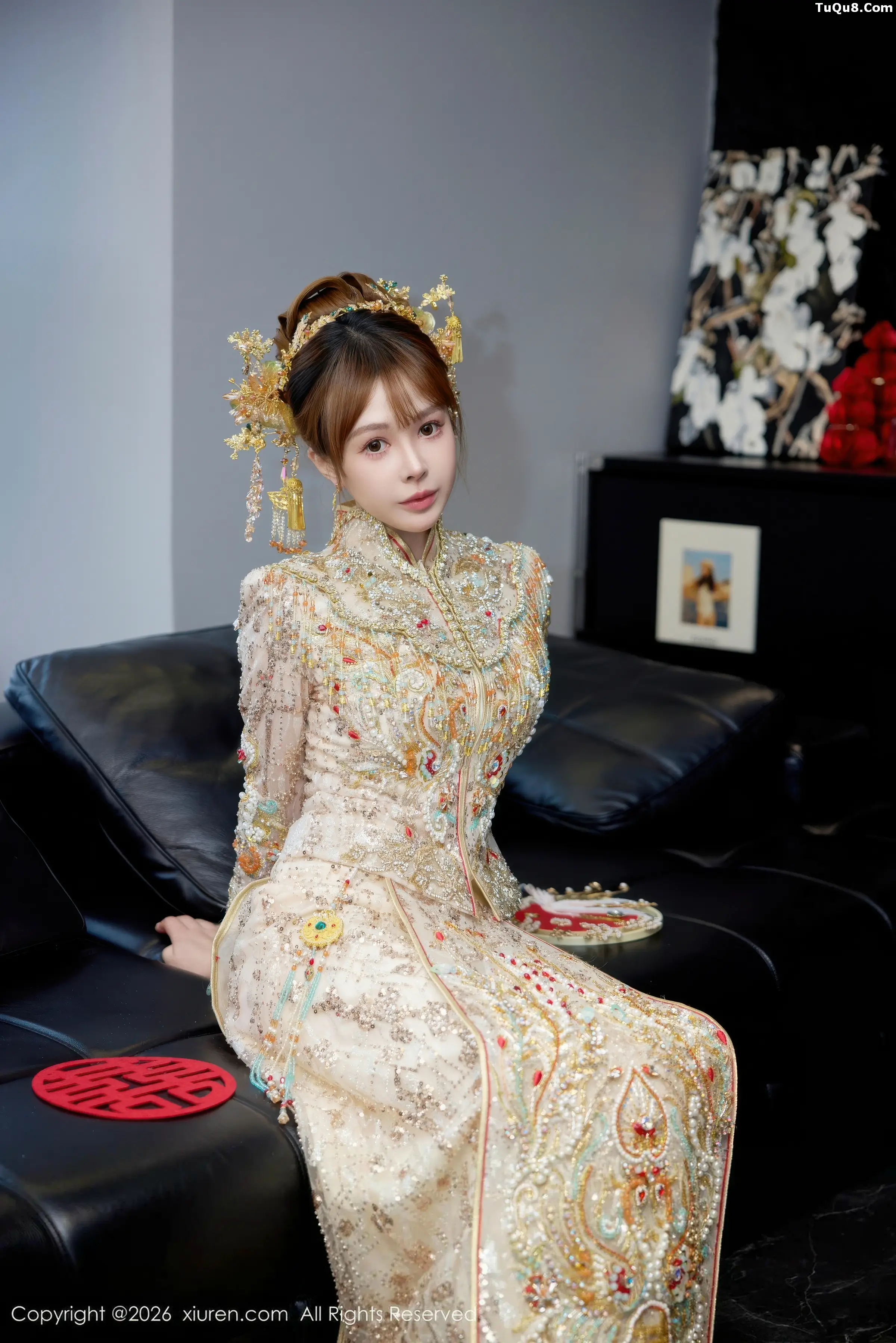 2kmn.vip_[XiuRen秀人网]No.11317_模特Evelyn性感秀禾服饰露红色内衣配超薄肉丝秀曼妙身姿诱惑写真63P