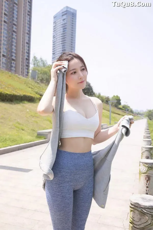 [XiuRen秀人网]FW0109 秀人番外 鱼子酱 -  紧身瑜伽服饰 主题摄影 [78P]