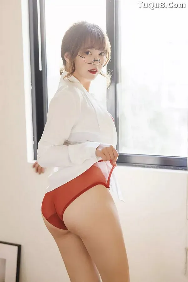 [XiuRen秀人网]FW0241 秀人番外 张思允 - OL的秘密 主题写真 [63P]